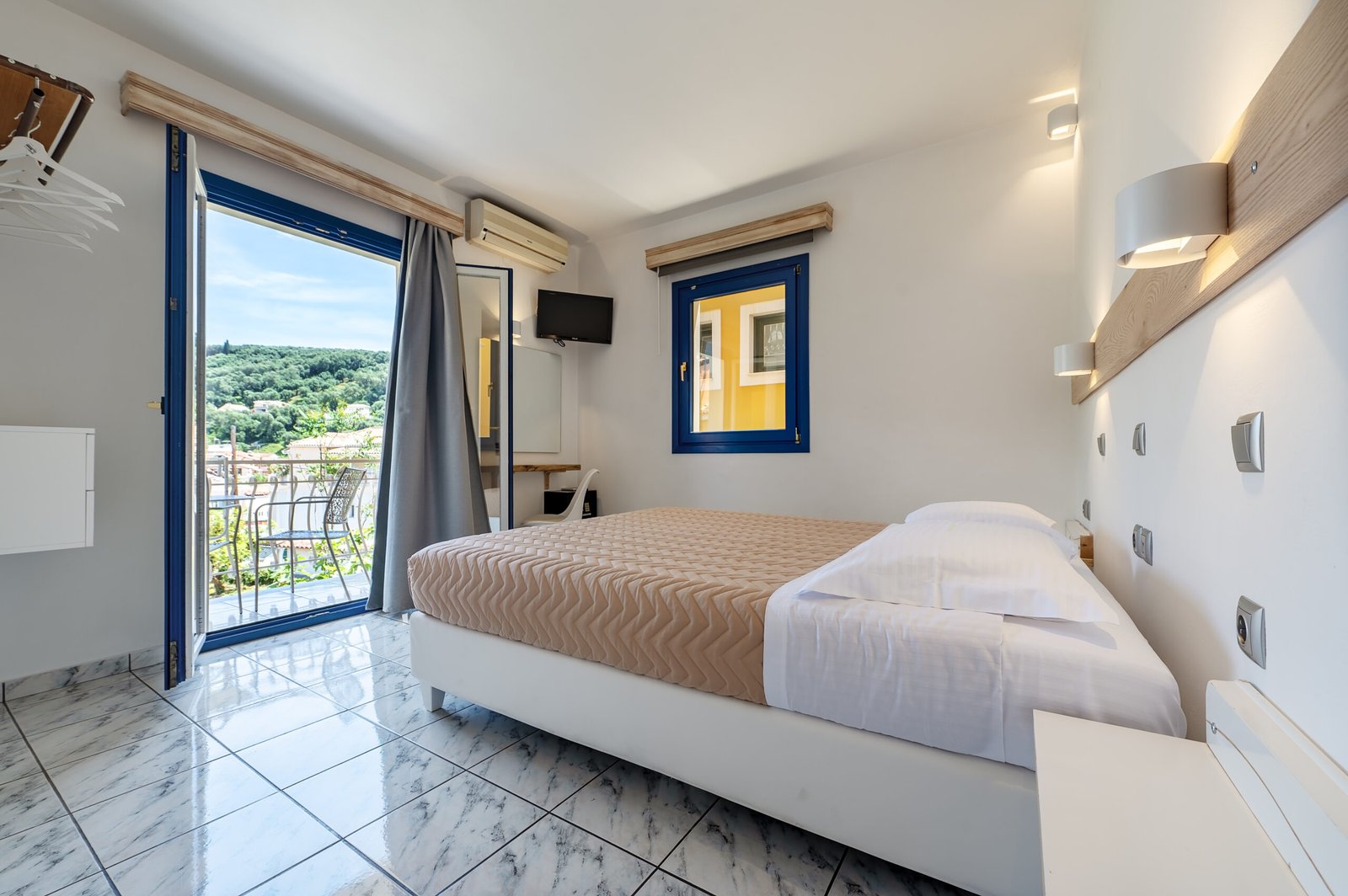 Astra Room 3 bedroom