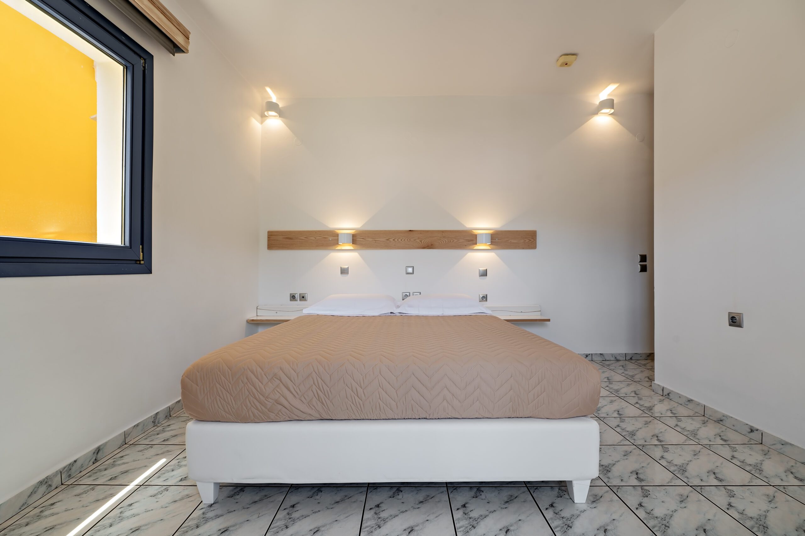 Studio with Private Balcony 4