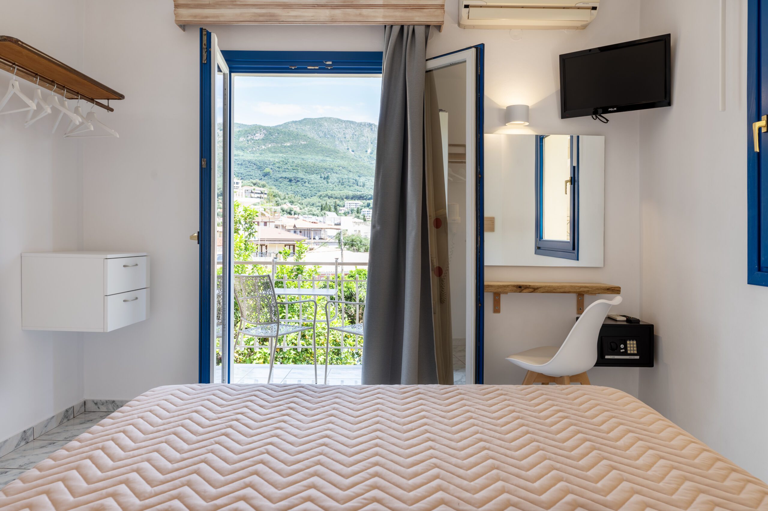 Studio with Private Balcony 6